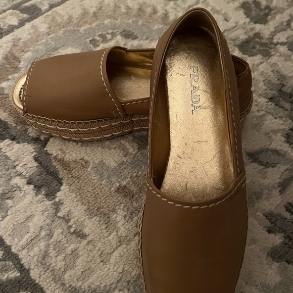 Never worn leather Prada platform espadrilles. Size 40. - Picture 3 of 7